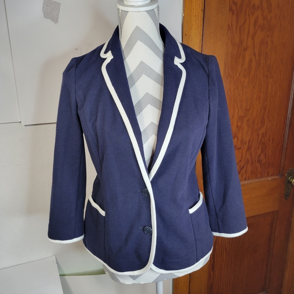 Womans Talbots Navy White Accents Crop 2 button Jacket Size Small Small spot - Picture 2 of 12